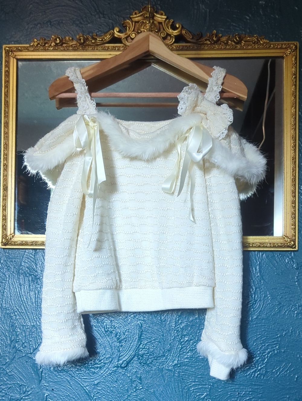 Candy Rain Lolita Off-Shoulder Cream Faux Fur Trim Sweater Ribbon Bow